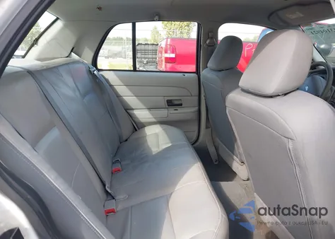 2005 Ford Crown Victoria Police from USA, damaged, VIN 2FAHP71W05X106652